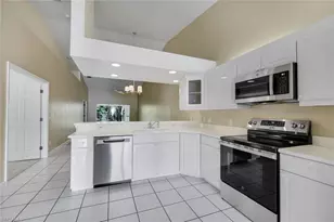 2055 Cascades Dr, Naples, FL 34112 - Photo 9