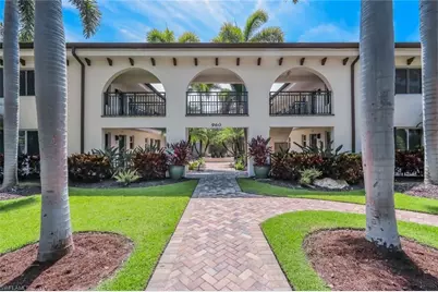960 7th St S #105, Naples, FL 34102 - Photo 3