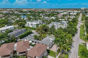 960 7th St S, Naples, FL 34102 - Photo 5