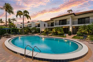 1050 6th St S, Naples, FL 34102 - Photo 27