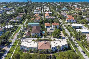 1050 6th St S, Naples, FL 34102 - Photo 7