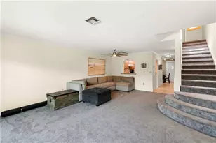1050 6th St S, Naples, FL 34102 - Photo 9