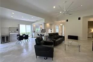 4402 Novato Ct, Naples, FL 34109 - Photo 3