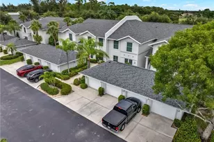 1320 Charleston Square Dr, Naples, FL 34110 - Photo 9