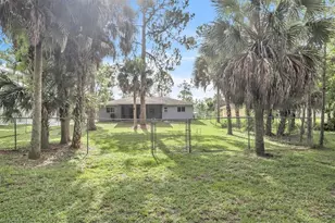 1481 13th St SW, Naples, FL 34117 - Photo 23