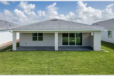 8805 Oceana Way, Naples, FL 34114 - Photo 9