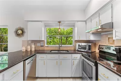 580 97th Ave N, Naples, FL 34108 - Photo 5