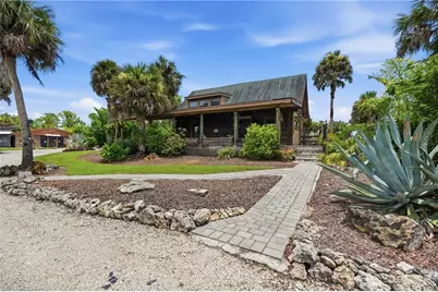 3935 24th Ave SE, Naples, FL 34117 - Photo 5
