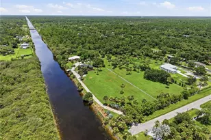 3935 24th Ave SE, Naples, FL 34117 - Photo 3
