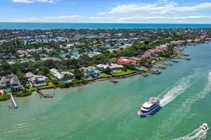 700 Bentwater Cir, Naples, FL 34108 - Photo 29