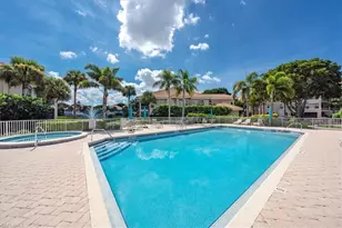 700 Bentwater Cir, Naples, FL 34108 - Photo 27