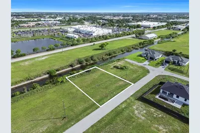 2104 NE 13th Ln, Cape Coral, FL 33909 - Photo 9