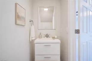 904 Hampton Cir, Naples, FL 34105 - Photo 23
