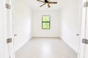 3929 E Hampton Cir, Alva, FL 33920 - Photo 13