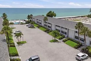 1065 Gulf Shore Blvd N, Naples, FL 34102 - Photo 27