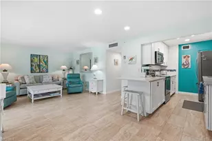 1065 Gulf Shore Blvd N, Naples, FL 34102 - Photo 9