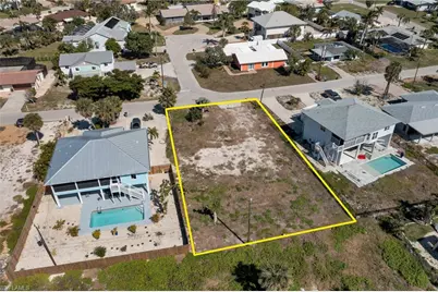 7930 Buccaneer Dr, Fort Myers Beach, FL 33931 - Photo 11