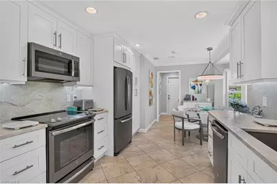 13071 Southampton Dr, Bonita Springs, FL 34135 - Photo 9