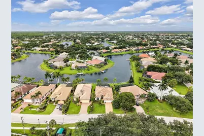 11163 Longshore Way E, Naples, FL 34119 - Photo 41