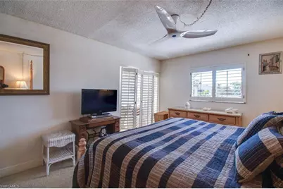 250 7th Ave S #305, Naples, FL 34102 - Photo 11