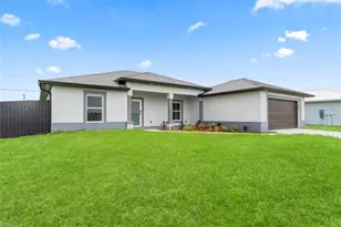 1013 NE 14th Terrace, Cape Coral, FL 33909 - Photo 3