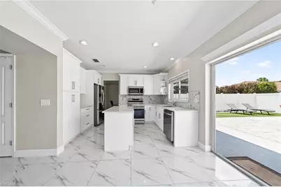 13225 Hampton Park Ct, Fort Myers, FL 33913 - Photo 9