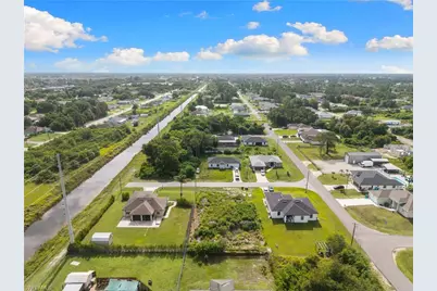 52 Joan Ave S, Lehigh Acres, FL 33976 - Photo 3