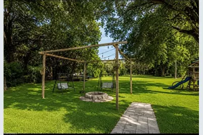 3470 White Blvd, Naples, FL 34117 - Photo 23