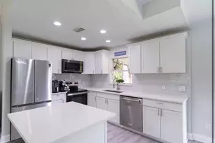3470 White Blvd, Naples, FL 34117 - Photo 11