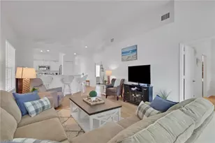 680 Wiggins Lake Dr, Naples, FL 34110 - Photo 5