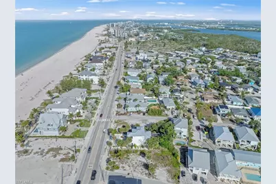 100 Washington Ave, Fort Myers Beach, FL 33931 - Photo 9