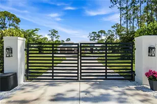 5737 Hidden Oaks Ln, Naples, FL 34119 - Photo 7