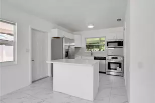 1196 Pine Lake Dr, Cape Coral, FL 33909 - Photo 9