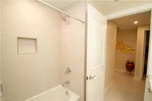 262 Indies Dr, Naples, FL 34114 - Photo 19