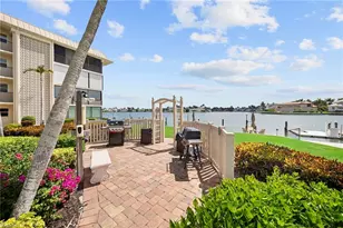 3200 Gulf Shore Blvd N, Naples, FL 34103 - Photo 17