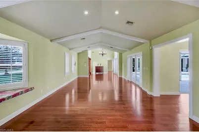 675 Murex Dr, Naples, FL 34102 - Photo 9