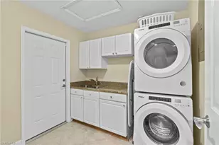 675 Harbour Dr, Naples, FL 34103 - Photo 25