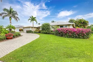 675 Harbour Dr, Naples, FL 34103 - Photo 3