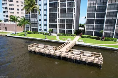 1901 Clifford St #1402, Fort Myers, FL 33901 - Photo 5