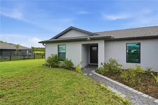 811 Gen Chesty Puller Ct, Labelle, FL 33935 - Photo 3