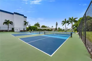 569 Park Shore Dr, Naples, FL 34103 - Photo 21