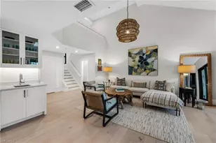 569 Park Shore Dr, Naples, FL 34103 - Photo 7