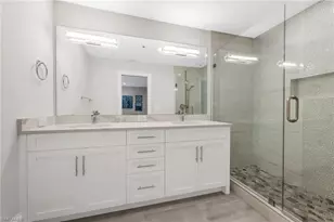 569 Park Shore Dr, Naples, FL 34103 - Photo 17