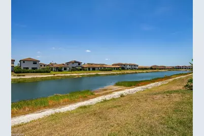 8812 Madrid Cir, Naples, FL 34104 - Photo 33