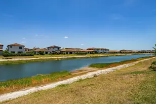 8812 Madrid Cir, Naples, FL 34104 - Photo 33