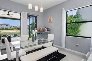 8812 Madrid Cir, Naples, FL 34104 - Photo 5