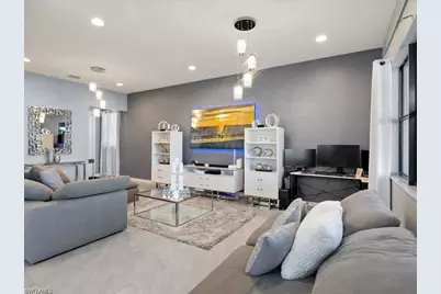 8812 Madrid Cir, Naples, FL 34104 - Photo 3