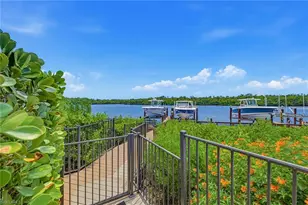 185 15th St S, Naples, FL 34102 - Photo 23