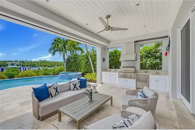 185 15th St S, Naples, FL 34102 - Photo 7