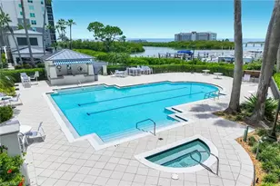 420 Cove Tower Dr, Naples, FL 34110 - Photo 29